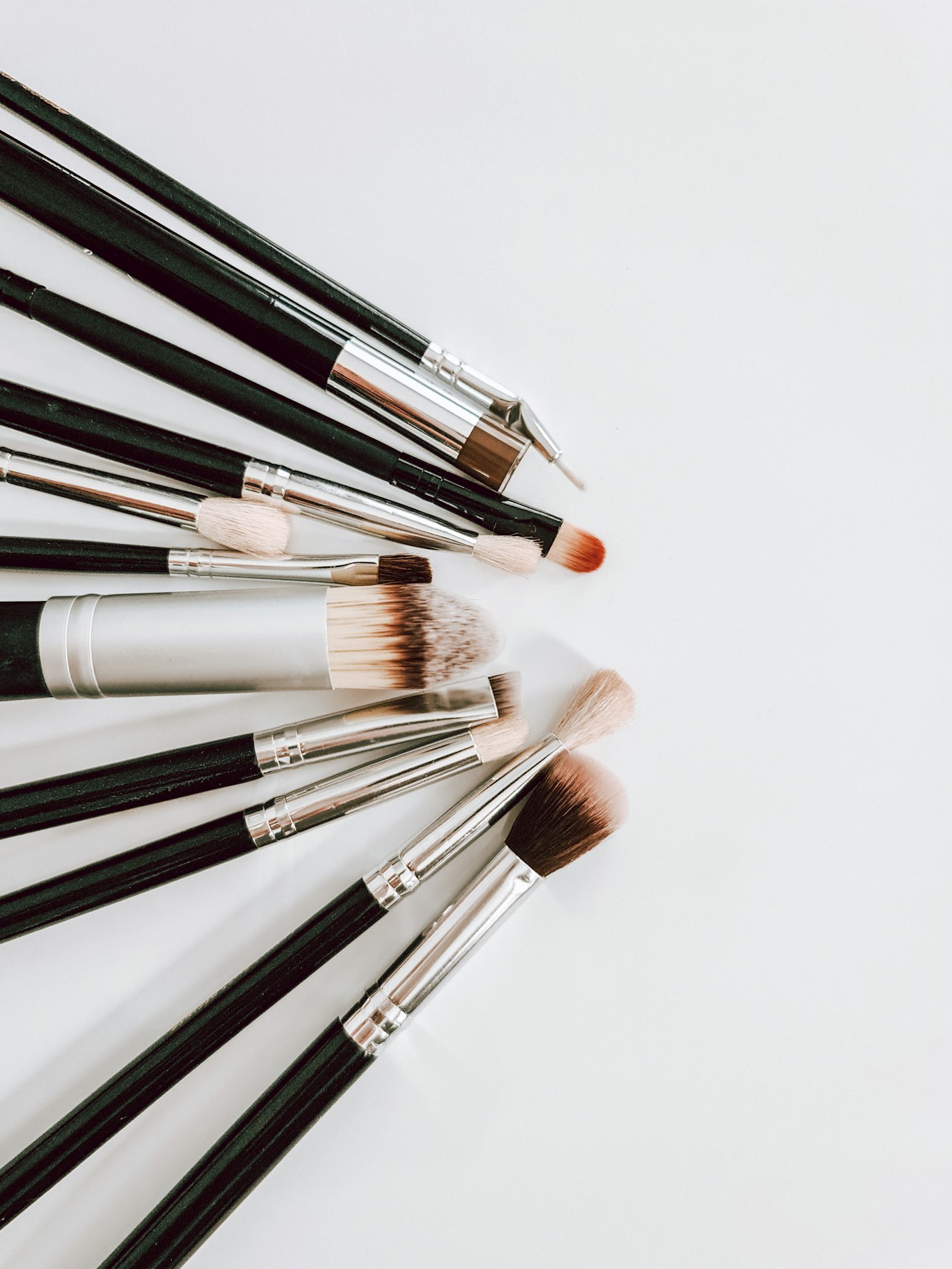 Cum alegi cursul de beauty: 6 întrebări înainte să plătești